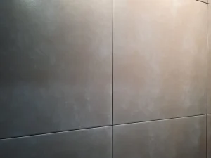 MURO P.E LYON GRIS